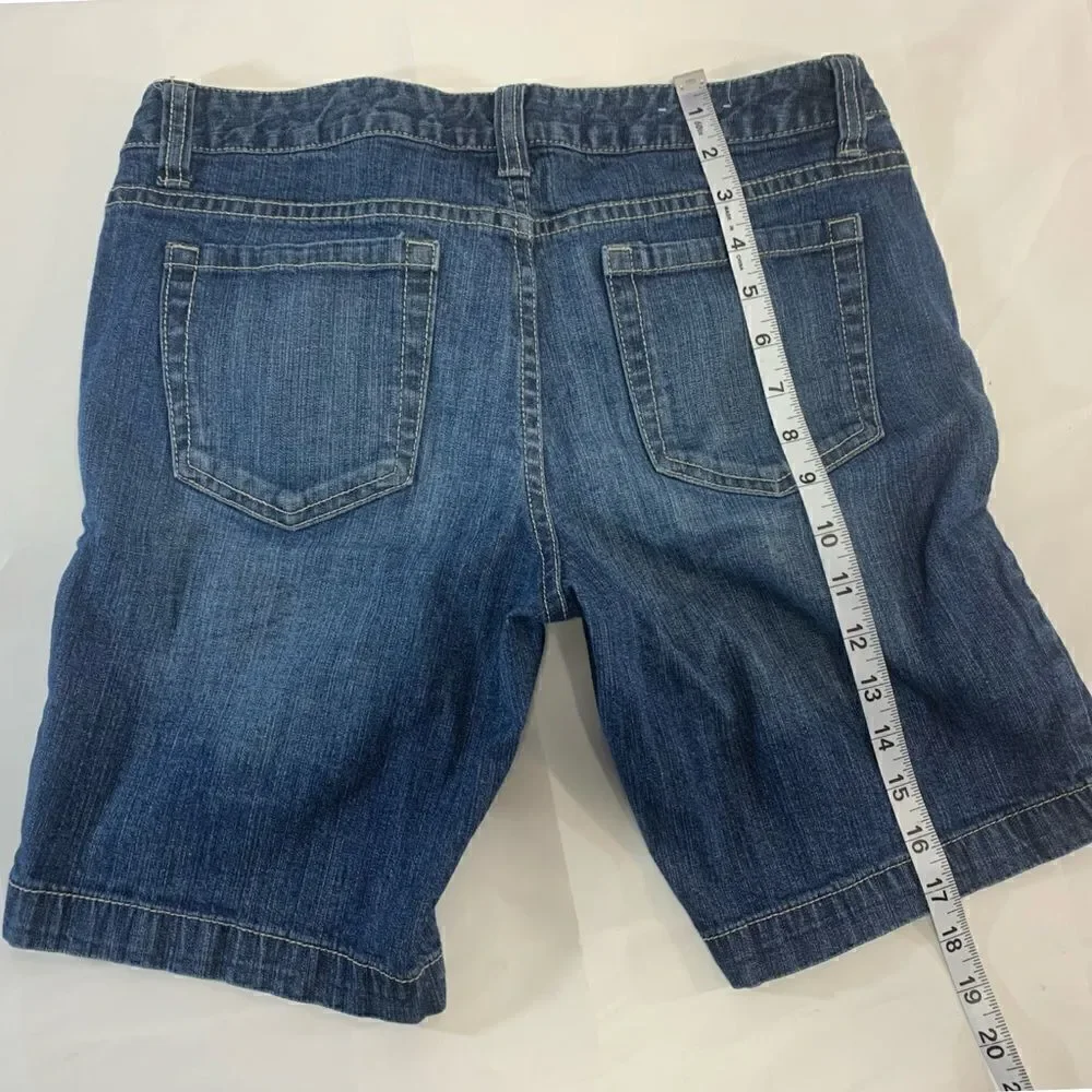 Mossimo supply CO. Bermuda shorts sz 9
